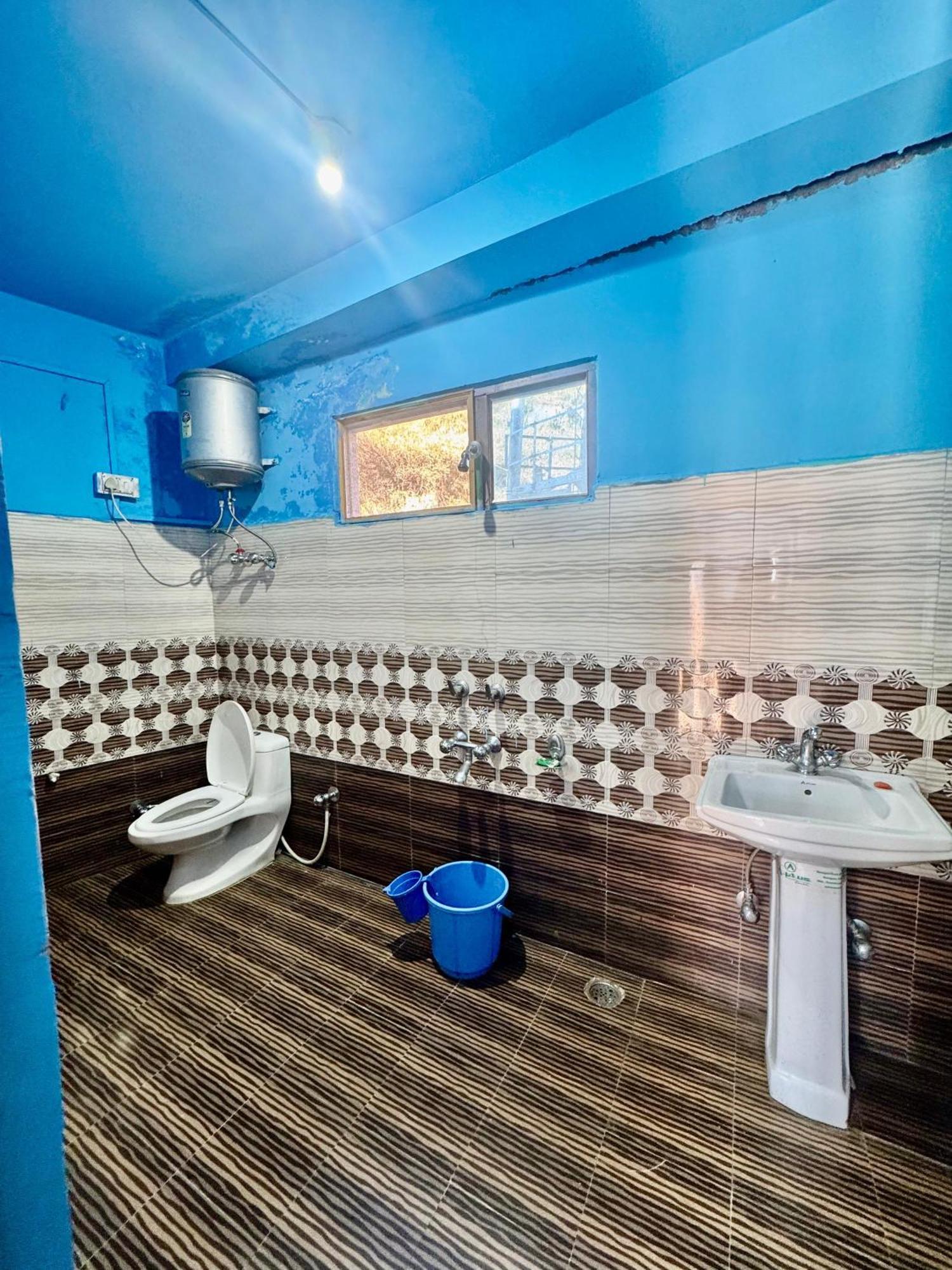Hotel 19 Tosh Kültér fotó